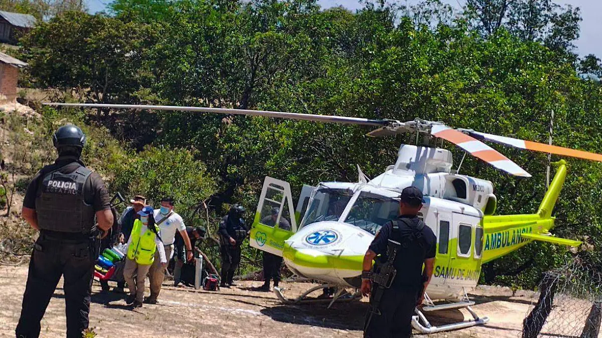 Trasladan de emergencia a hombre baleado desde la sierra de Nayarit a Tepic